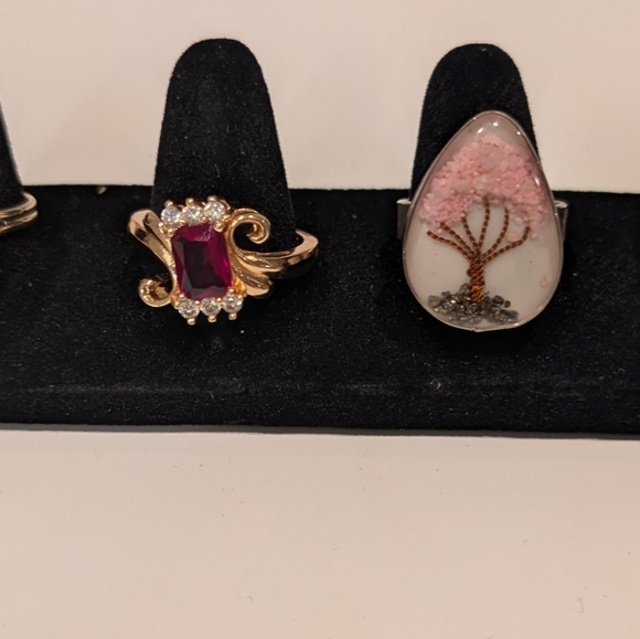 6 Rings Lot - Picture 7 of 7